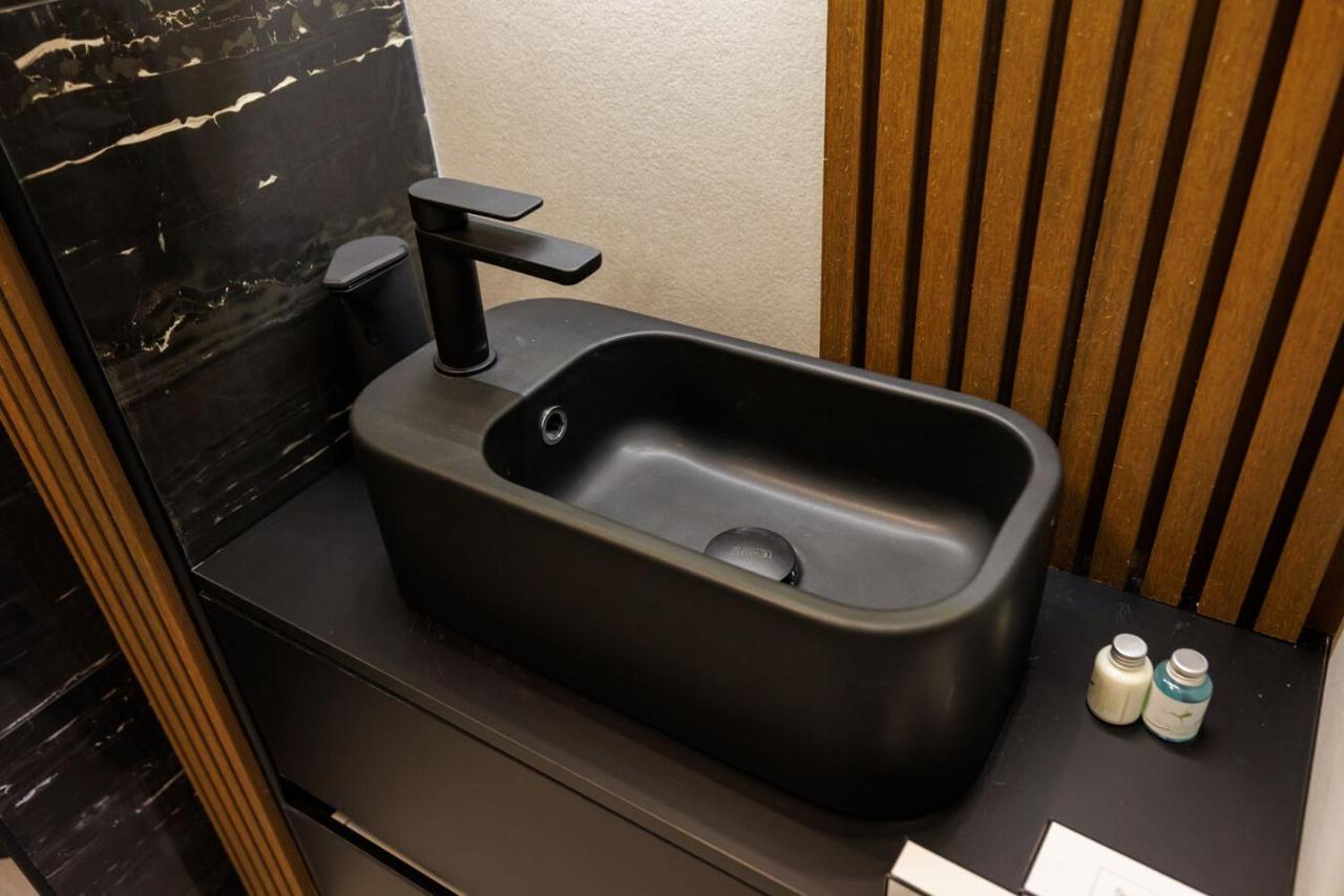 Lux Modern City Centre Self Check-In- Free Parking Ниш Екстер'єр фото